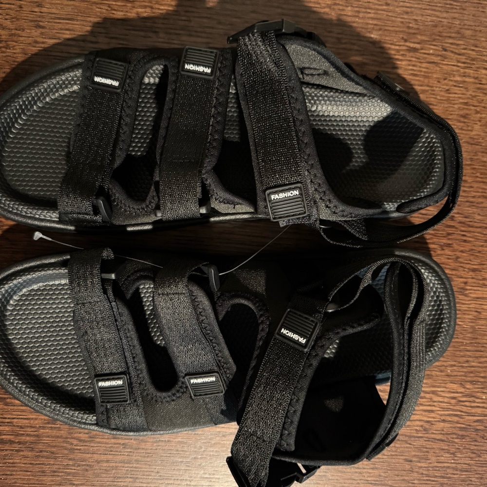 Black 3 band, strappy, men’s black sport sandals
